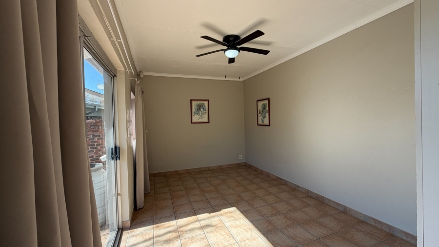 4 Bedroom Property for Sale in Oewersig North West